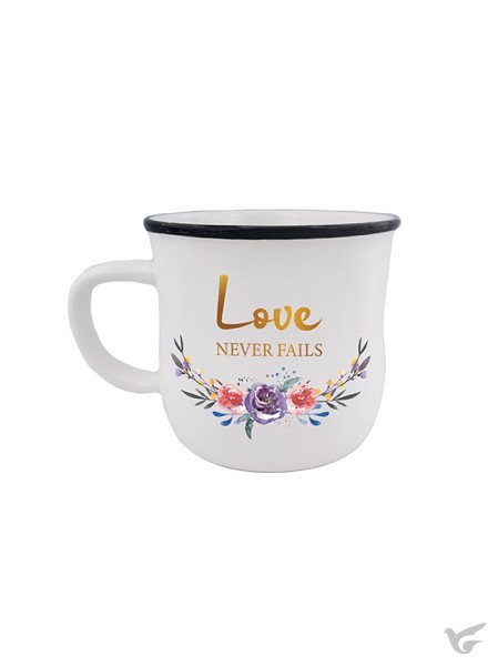 Productafbeelding: voorkant van Ceramic mug Love never fails